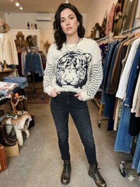 Vintage By Corpus Women's Urban Outfitters Fuzzy Tiger Eyelash Knit Sweater M